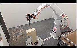 Roboter Victor unterstützt die Othopädietechniker
