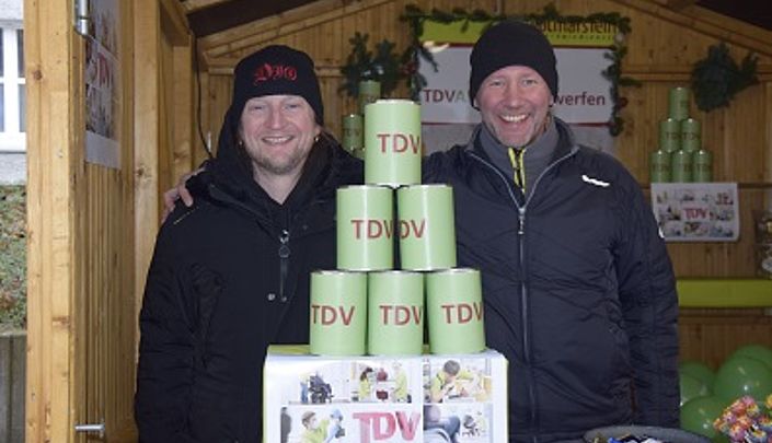 Die TDV war erstmalig mit einer Holzhütte vertreten und bot "Popcorn & TDVAktiv Dosenwerfen" an
