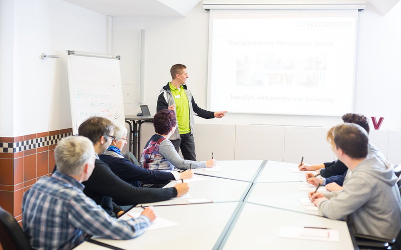 Schulungen sind ebenso ein wichtiger Bestandteil in Ihrer Ambulanten Rehabilitation.